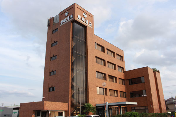 本社建物外観写真