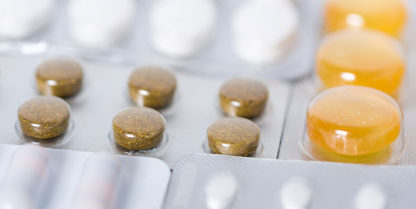 錠剤や消毒液等を詰め合わせたアソート出荷に対応の写真